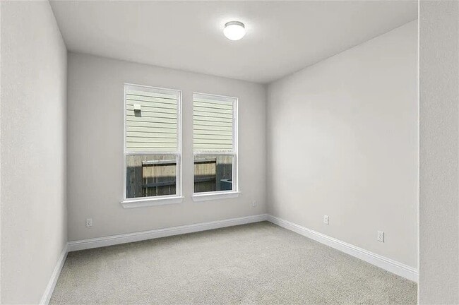 Foto del edificio - 125 Riverhill Dr