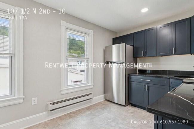 Foto del edificio - 107 1/2 N 2nd-10