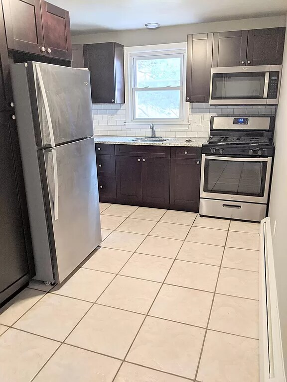 Foto del edificio - 41 Gould Dr