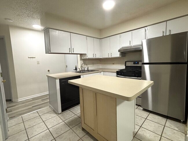 cocina - 15 Echo Ct