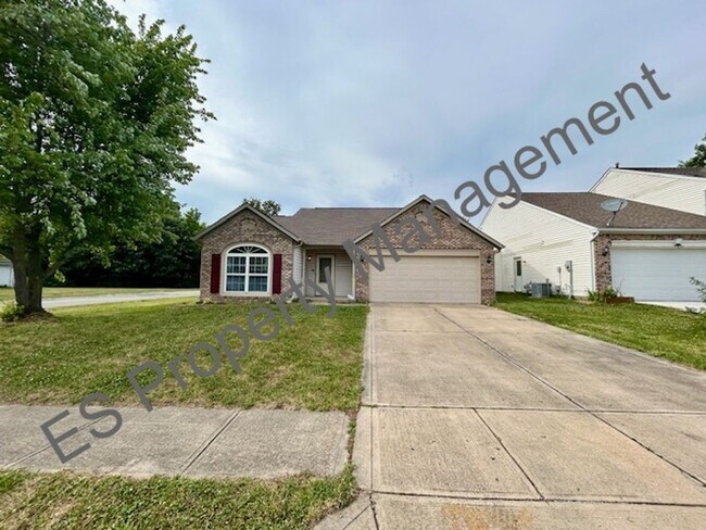 Building Photo - Beautiful 3 Bedroom 2 Bath Bathroom Ranch ...