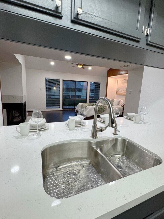 Foto del edificio - 14777 Wunderlich Dr