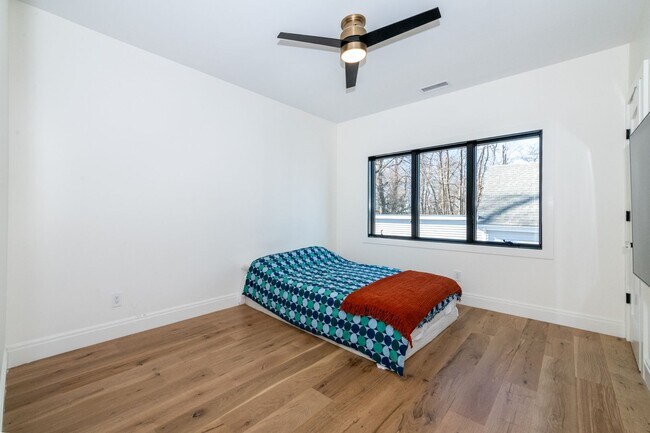 Building Photo - Discover the epitome of modern living in this newly constructed single-family home.