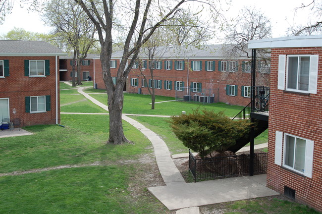 Building Photo - East Park Apartments