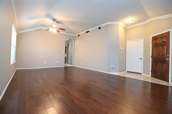 Building Photo - Promenade Lane, Pearland, TX 77584 - 4 BR 2 BA single-family home