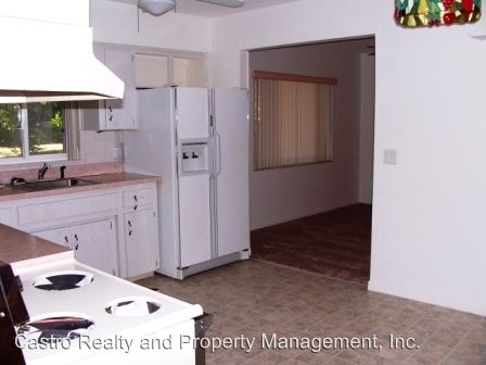 Building Photo - 779 N Hollywood Cir