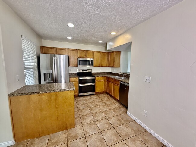 Foto del edificio - 4709 S Falkirk Dr