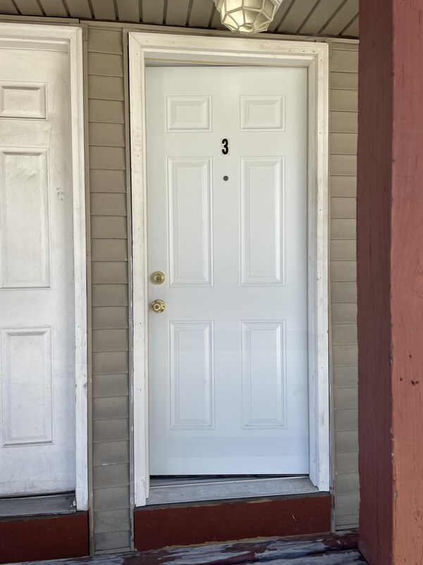 417 N Delaware St, Paulsboro, NJ 08066 Condo for Rent in Paulsboro