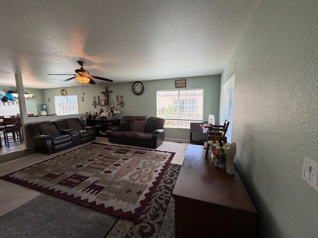 Foto del edificio - 18210 Pin Oak Ct