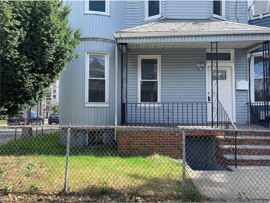 668 Palisade Ave Unit Entire Home, Jersey City, NJ 07307 Condo for