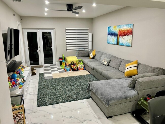 Foto del edificio - 13560 NW 2nd Ave