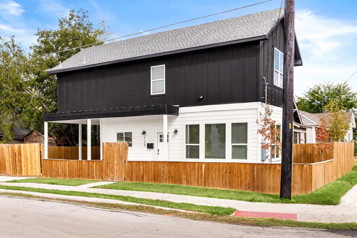 Photo - 725 Virginia Blvd (San Antonio, TX)