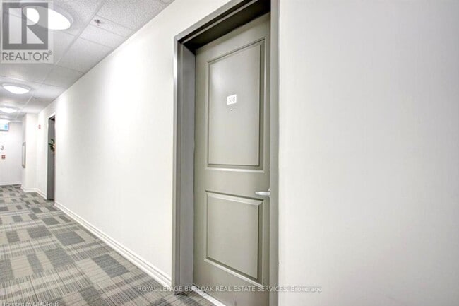 Building Photo - 1360 Costigan Rd