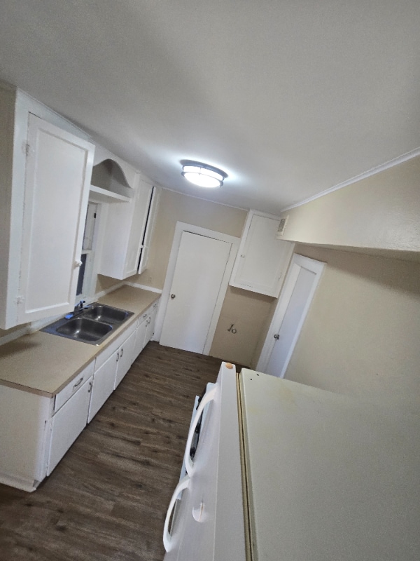 Building Photo - 1310 Home Pl