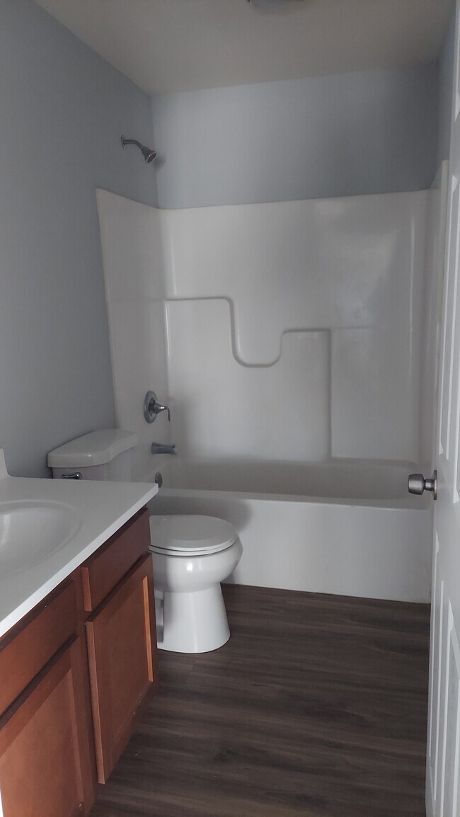 Foto del edificio - 729 Quisenberry St