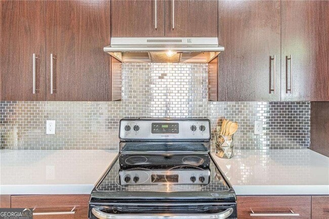 Foto del edificio - 472 Martin St SE