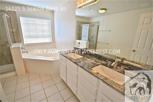 Foto del edificio - 14121 S Senior Band Rd