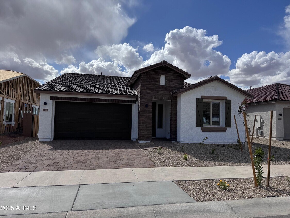 Foto principal - 24002 N 148th Dr