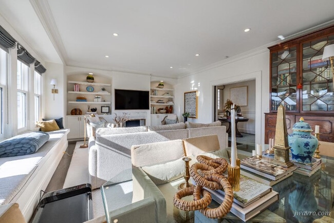 Foto del edificio - 3228 Washington St