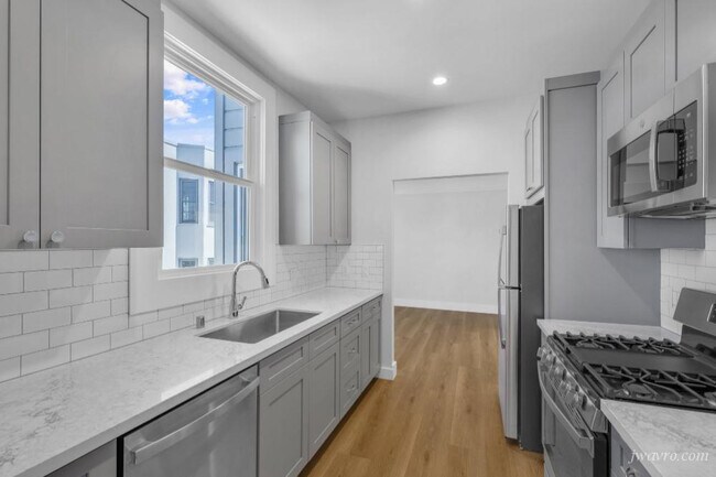 Building Photo - 5028 Geary Blvd