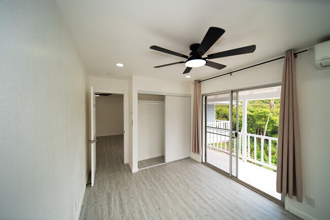 Building Photo - 99-627-627 Kaulainahee Pl