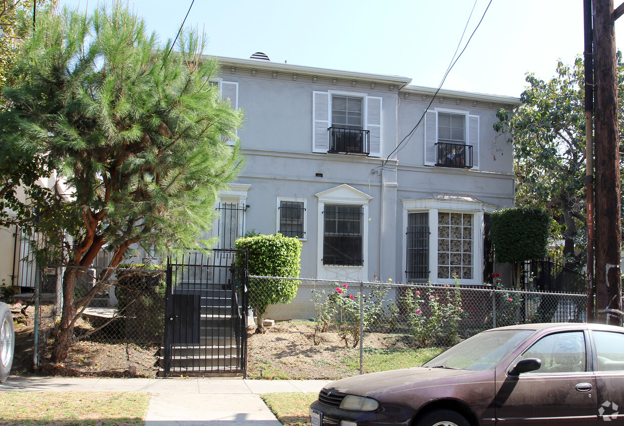Building Photo - 372 Columbia Ave