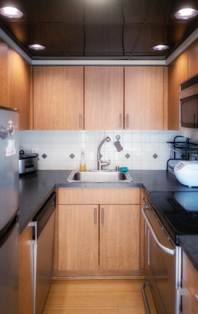 Foto del edificio - 905 Cherry St