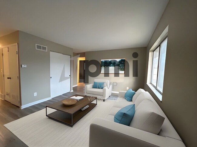 Building Photo - 834 Whitethorne Ave