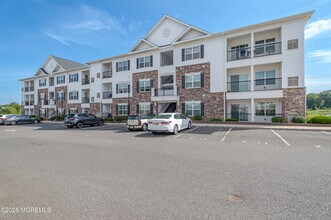 Building Photo - 538 Tavern Rd