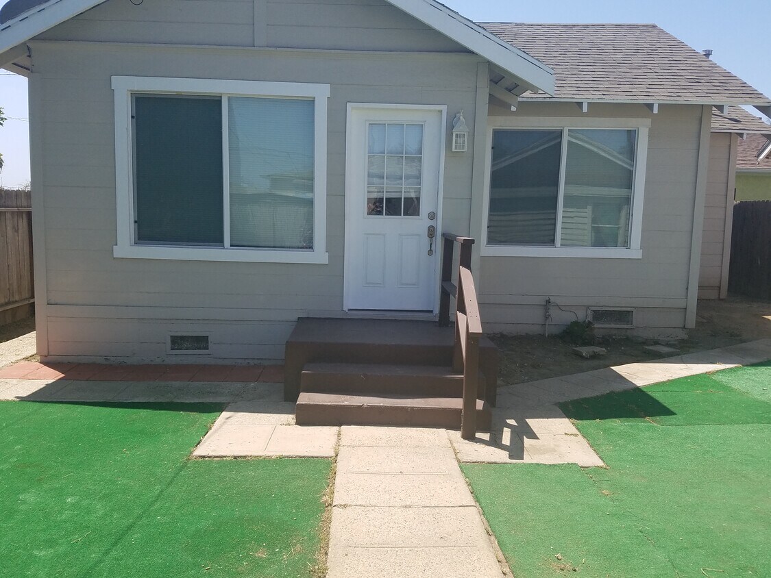 573 W Upland Ave, Los Angeles, CA 90731 House Rental in Los Angeles