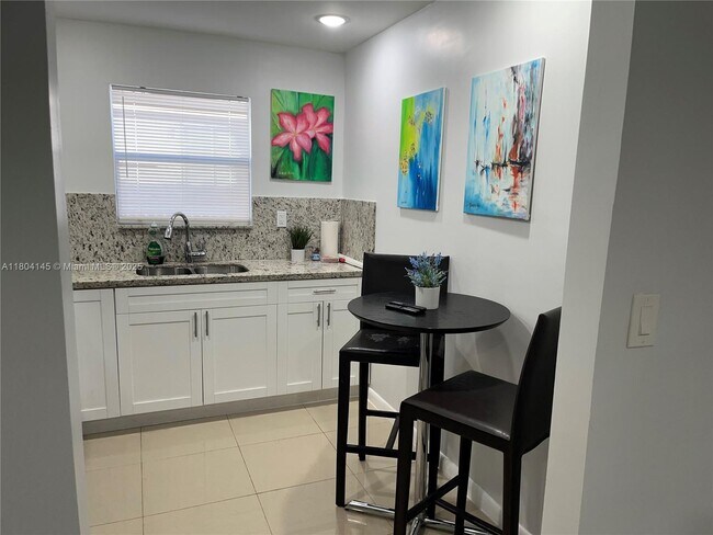 Foto del edificio - 1723 Wiley St