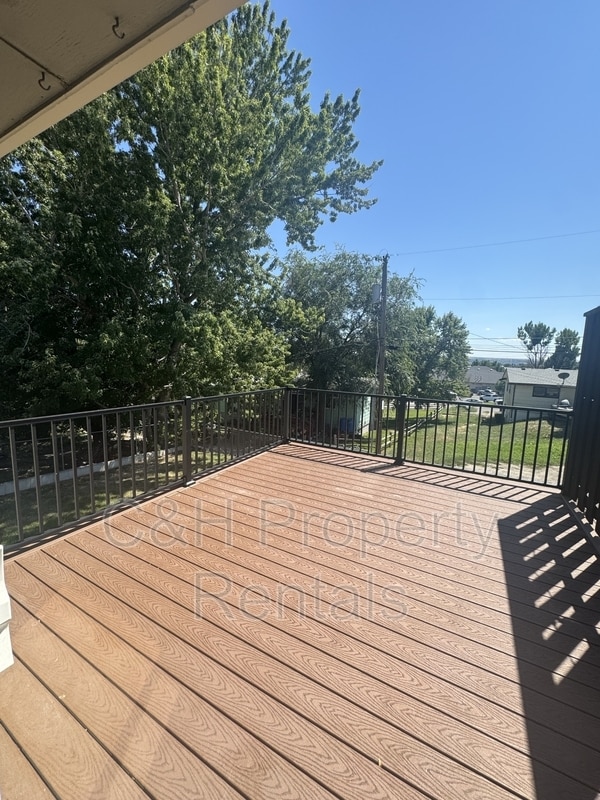 Building Photo - 2314 Rosebud Dr