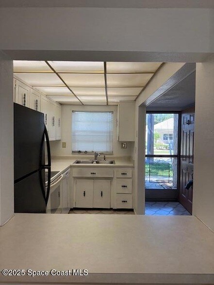 Foto del edificio - 2511 Country Club Dr