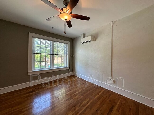 Foto del edificio - 444 Haywood Rd