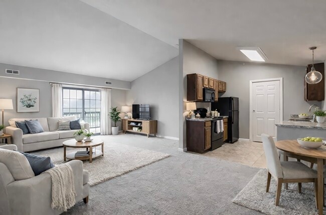 Living and Dining Room Area - Somerset Park