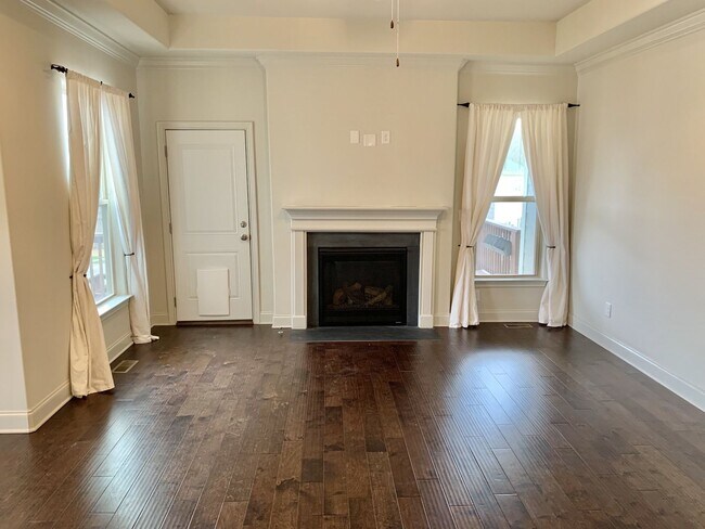 Building Photo - Four Bedroom in Williamson County