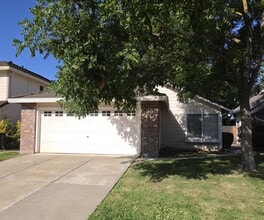 Building Photo - 8868 Gemwood Way