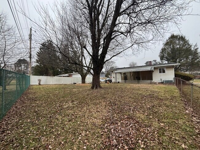 Foto del edificio - 5 Bedroom Home