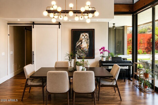 Foto del edificio - 6525 E Cave Creek Rd