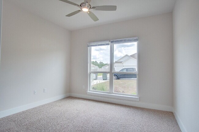 Foto del edificio - Deer Run 4-Bedroom Rental with 3-Car Garag...