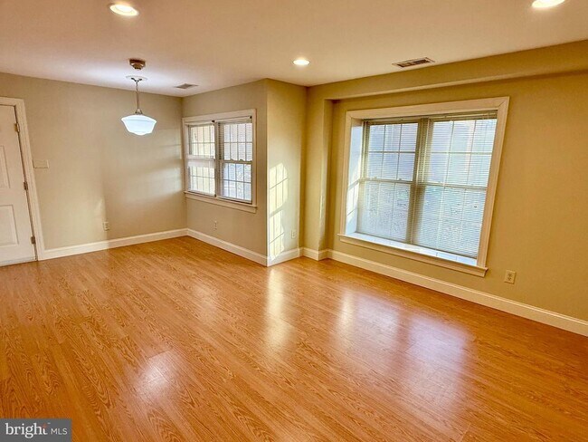 Foto del edificio - 101 King St