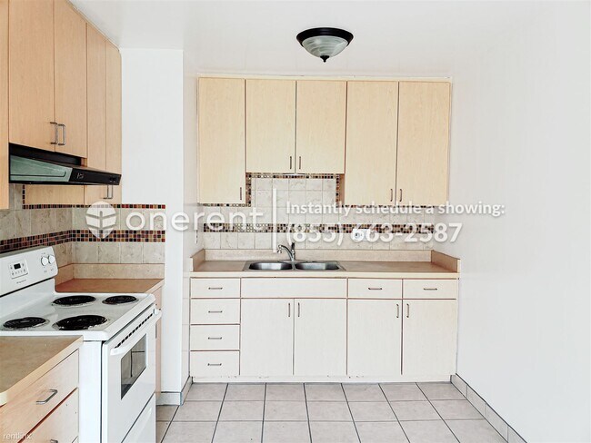 Foto del edificio - 1008 W Huntington Dr
