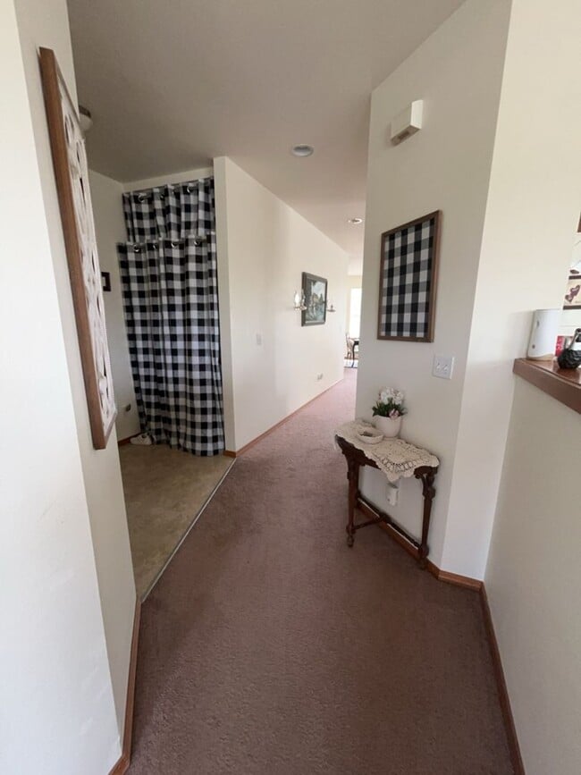 Building Photo - Spacious 3bd in Lake Stevens