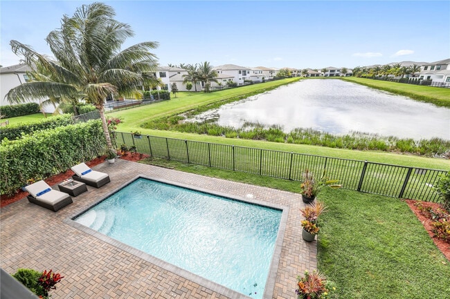 Building Photo - 17099 Five Waters Ave