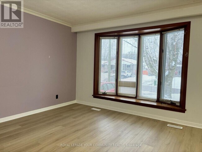 Building Photo - 36 Melchior Dr