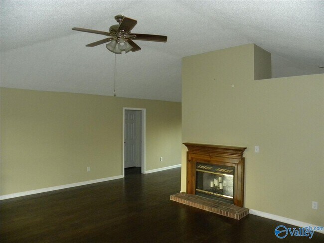 Foto del edificio - 104 Prairie Ct