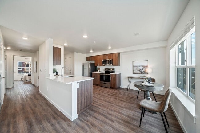 Interior Photo - North 88