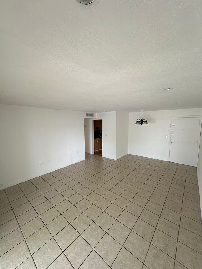 Building Photo - 7226 SW 94th Pl
