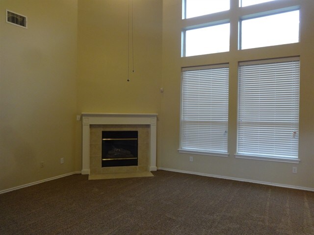 Building Photo - 541 N Parks Drive