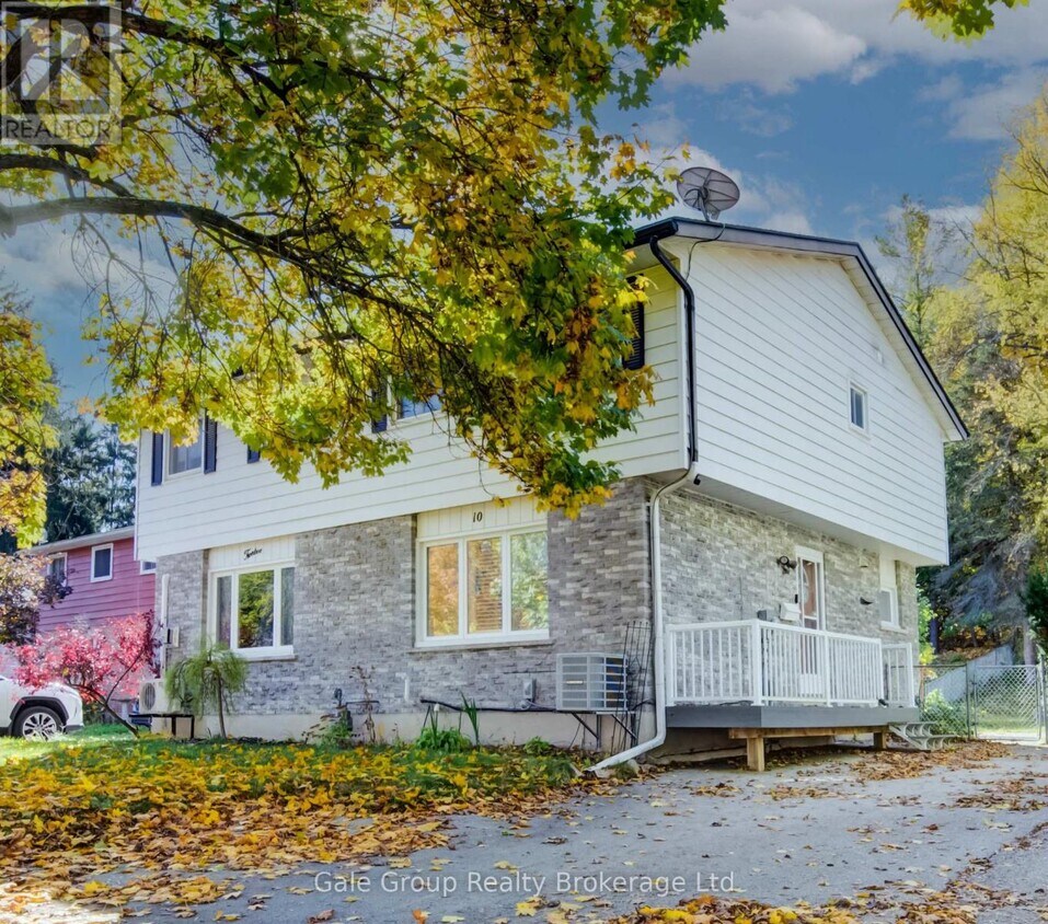 Primary Photo - 10 Innes Pl